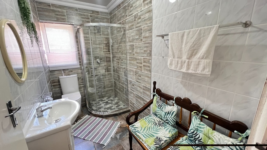 8 Bedroom Property for Sale in Pellissier Free State